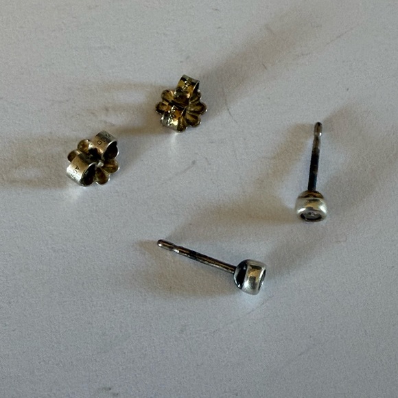 Tiffany and Co Diamonds By The Yard Earrings - Picture 2 of 6